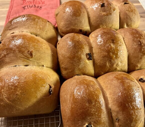 Sweet Molasses Raisin Bread - Traditional Newfoundland