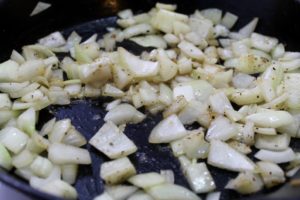 Tomato base seafood chowder 