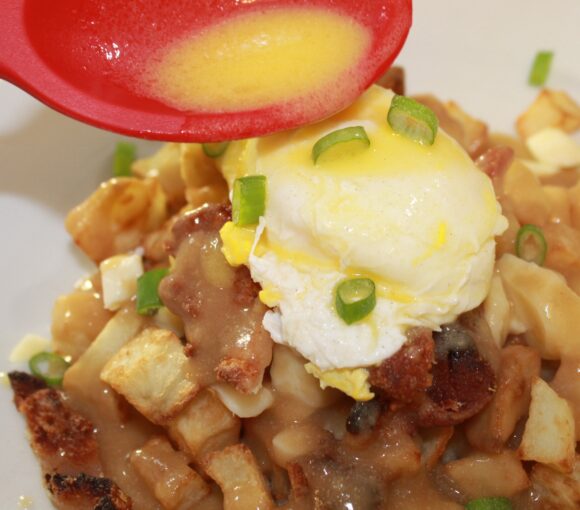 BREAKFAST POUTINE