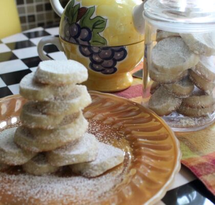 CARAWAY SWEET BISCUITS