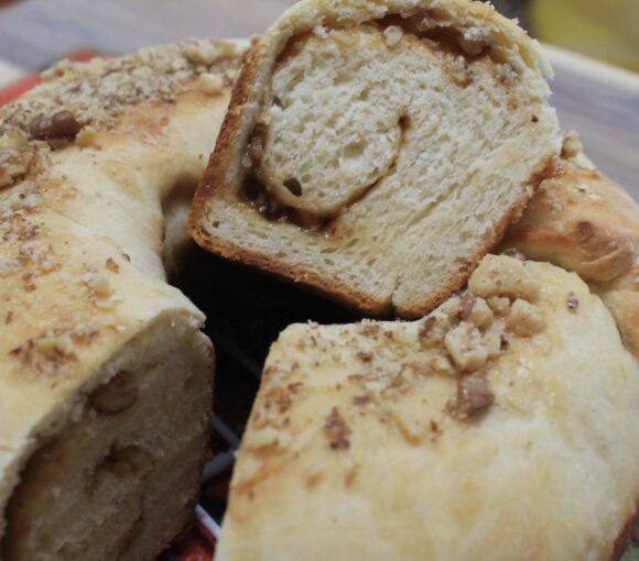 HONEY BREAD RING