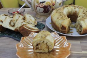 HONEY BREAD RING