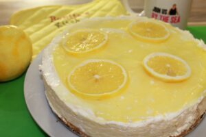 LEMON CHEESE CAKE