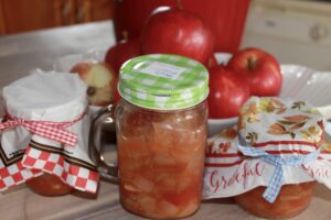 APPLE PICKLES