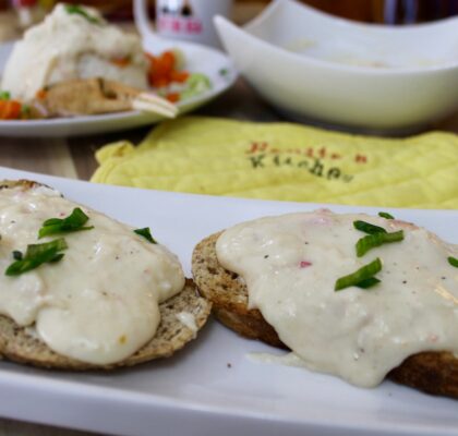 CREAMED CRAB SANDWICH