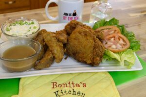 Crispy Seasoned Potato Wedges and Chicken