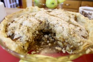 APPLE CRUMBLE PIE