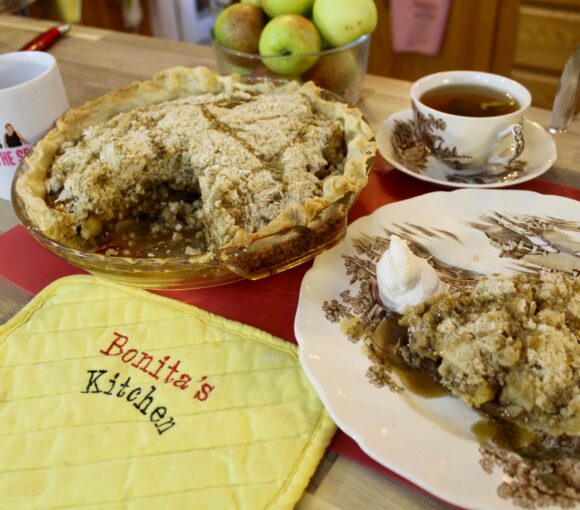 APPLE CRUMBLE PIE