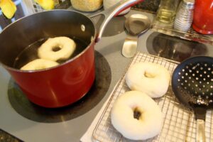 PLAIN BAGELS