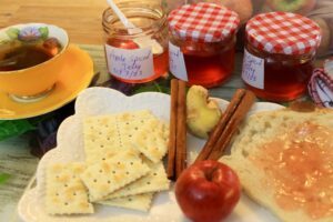 APPLE SPICED JELLY