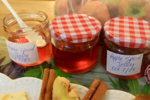 APPLE SPICED JELLY