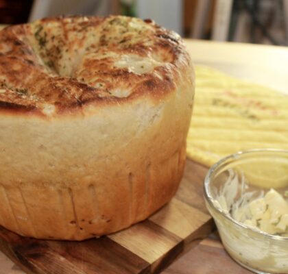 Slow Cooked Garlic Bread