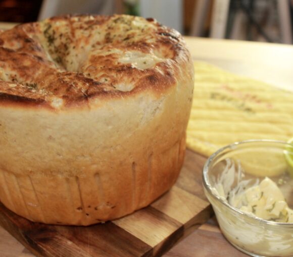 Slow Cooked Garlic Bread