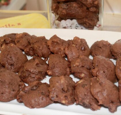 Chocolate Walnut Cookies