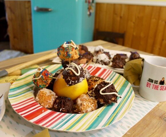 CAKE POPS