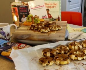 Cinnamon Apple Pastries