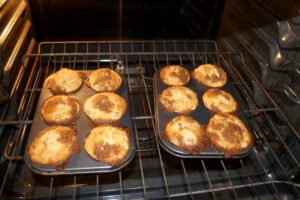 Streusel Rhubarb Muffins
