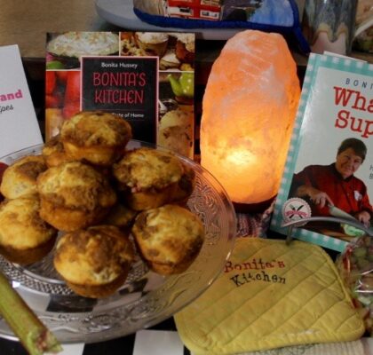 Streusel Rhubarb Muffins